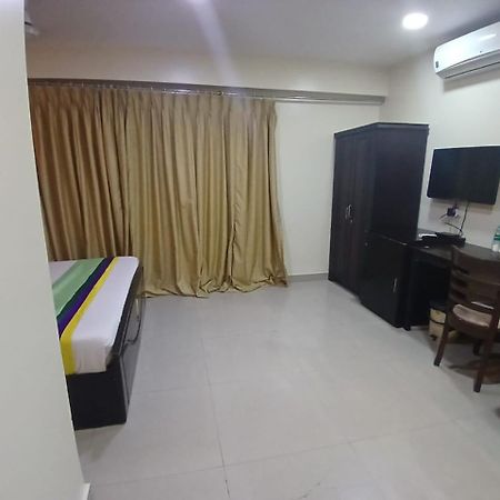 היידראבד Blossoms Room The Plaza-Luxury Collection- Lakdikapul מראה חיצוני תמונה