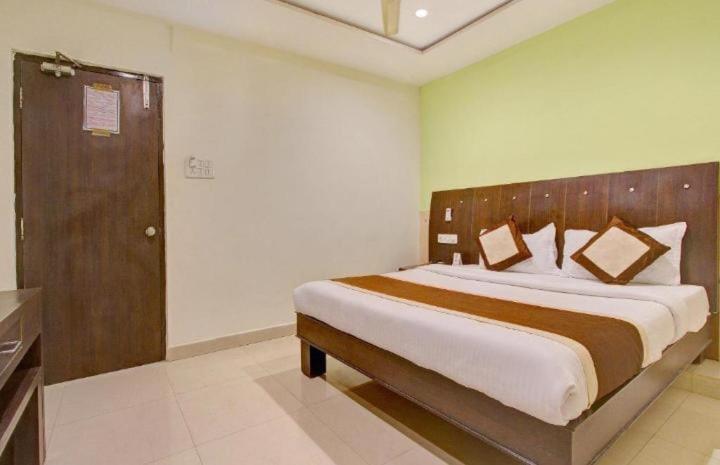 היידראבד Blossoms Room The Plaza-Luxury Collection- Lakdikapul מראה חיצוני תמונה