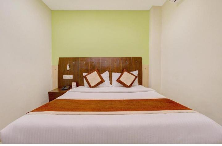 היידראבד Blossoms Room The Plaza-Luxury Collection- Lakdikapul מראה חיצוני תמונה